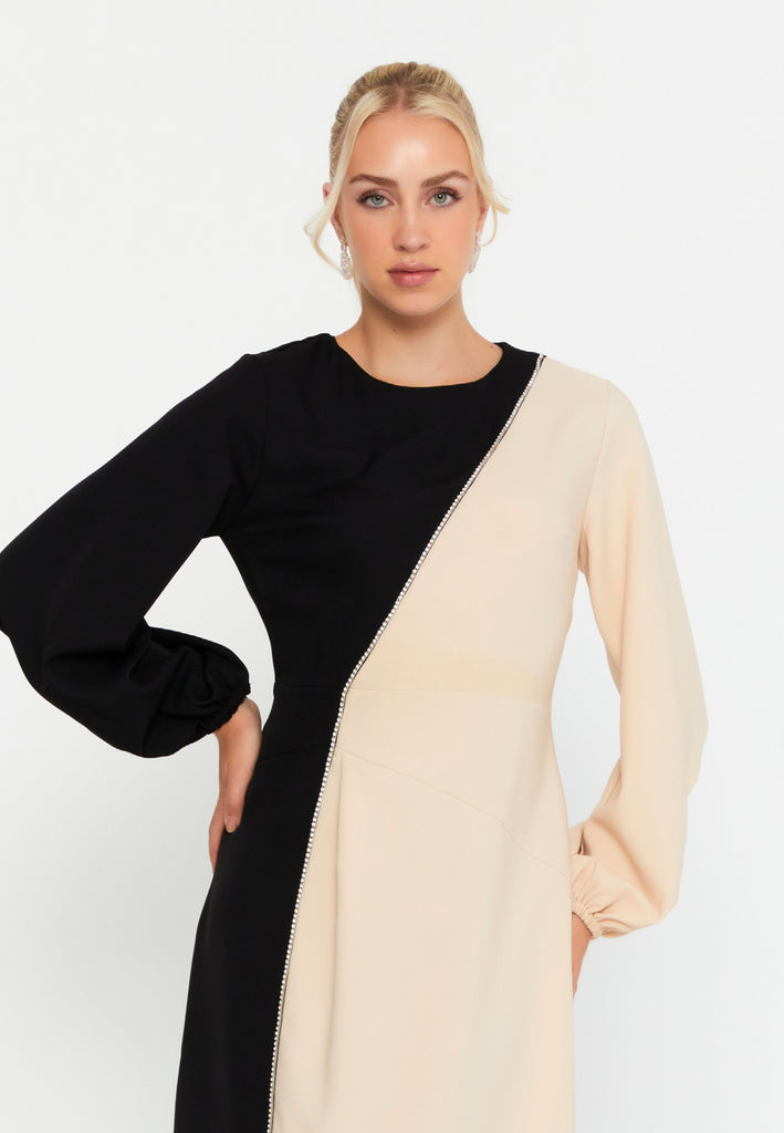 Color-Block Long-Sleeve Loose-Fit Maxi Dress