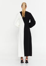 Load image into Gallery viewer, Color-Block Long-Sleeve Loose-Fit Maxi Dress