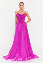 Load image into Gallery viewer, Sweetheart Strapless Floor-Length Gown with High Waistline