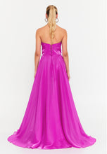 Load image into Gallery viewer, Sweetheart Strapless Floor-Length Gown with High Waistline