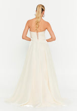 Load image into Gallery viewer, Sweetheart Strapless Floor-Length Gown with High Waistline
