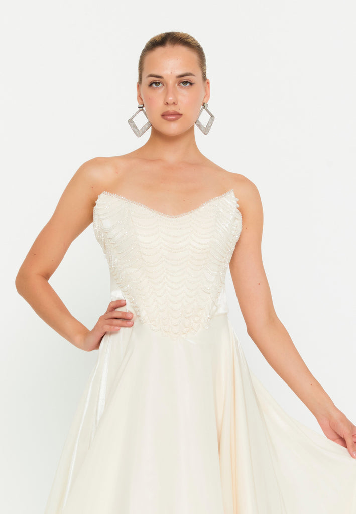 Sweetheart Strapless Floor-Length Gown with High Waistline