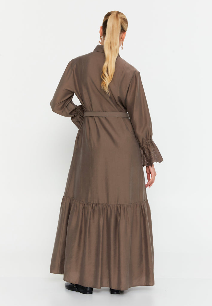 Collared Shirt-Style Maxi Dress with Waist Belt and Long Sleeves