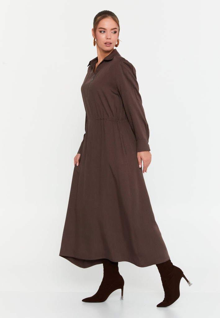 Collared Long-Sleeve Midi Dress with Front Zipper and Waist-Cinching Design
