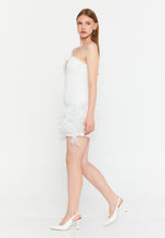 Load image into Gallery viewer, Strapless Feather-Trim Mini Dress with Slim-Fit Waist and Sweetheart Neckline