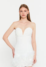 Load image into Gallery viewer, Strapless Feather-Trim Mini Dress with Slim-Fit Waist and Sweetheart Neckline