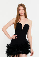 Load image into Gallery viewer, Strapless Feather-Trim Mini Dress with Slim-Fit Waist and Sweetheart Neckline