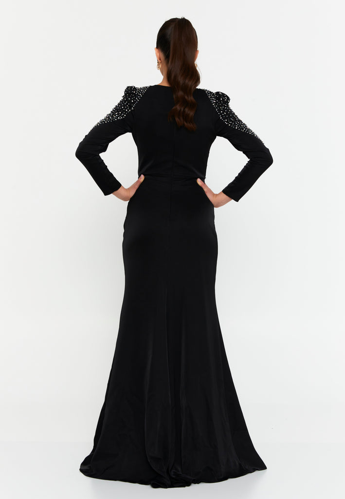 Elegant Long-Sleeve Evening Gown with Slim Fit and High Slit Design