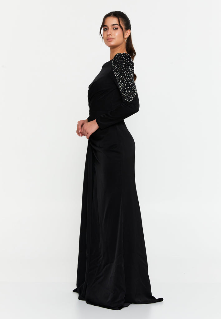 Elegant Long-Sleeve Evening Gown with Slim Fit and High Slit Design
